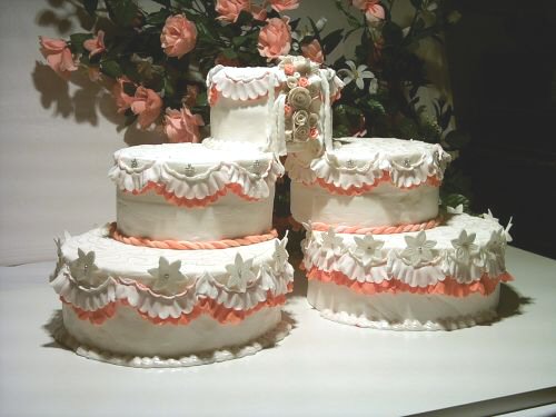 Hochzeitstorte: Bitte klicken um weitere Bilder dieser Torte zu sehen